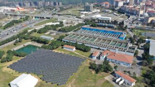 Discover a solar farm and urban landscape in Eyüpsultan, İstanbul, Türkiye.
